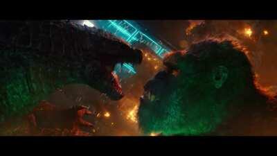 This is hands down my favorite scene/moment in the entirety of MonsterVerse. Chills