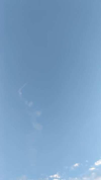 Scary homemade rocket flight, can someone tell me while it spirals?