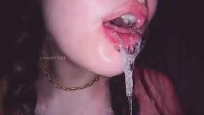 I can't stop drooling after deepthroat