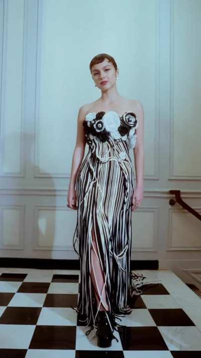 Showing some love to the camera 💋