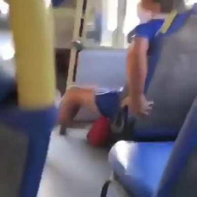 i rapaziada o motorista do busao ta dando fuga nos pm... devo me preocupar?