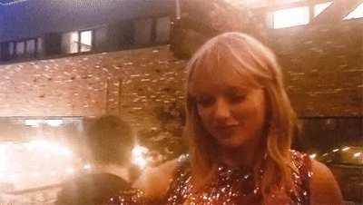 love how sexy she is