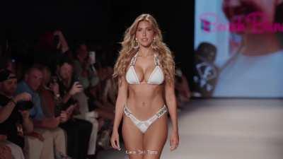 Kara Del Toro Beach Bunny Miami 2023