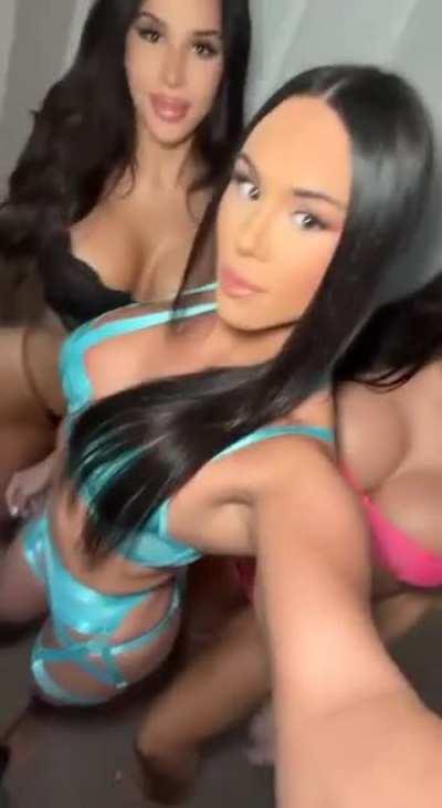 Drop a ‘❤️’ if you’d accept nudes from us! (Instant)