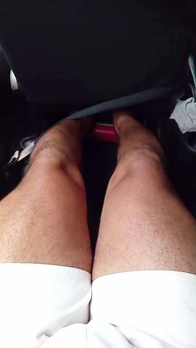 Me gustaría encontrar alguien que quiera estar entre mis piernas ☹️