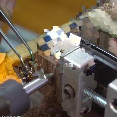 Производство миниатюрных шахмат