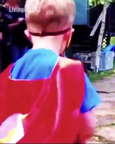 HMJB while I pretend to be The Flash