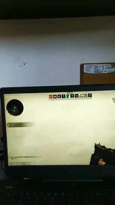 Yo de pana metiéndome a jugar CS:GO y Corxea salvaje aparece.