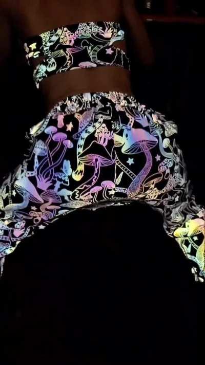 Trippy twerking🍄