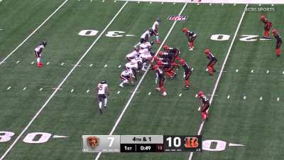 Darnell Wright obliterates Shemar Stewart lmao