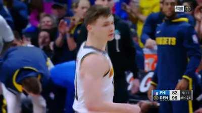 [Highlight] Christian Braun Skies High for the Put Back