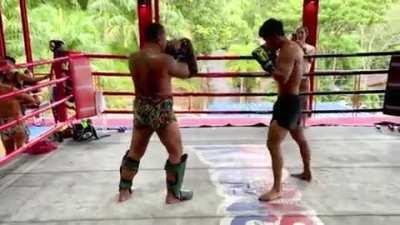 Superbon staying sharp with Trainer Gae. He returns on October, 15th when he takes on King of Kickboxing Giorgio Petrosyan for the inaugural ONE Featherweight title.