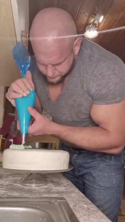 Тортика не желаете?