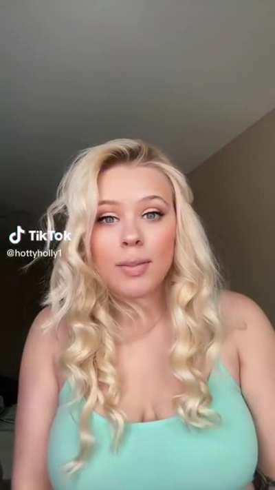 these tits keeps on moving by itself.. hottyholly1