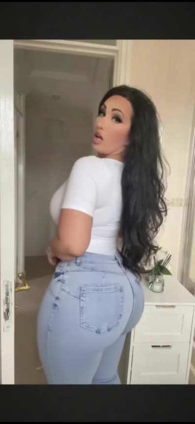 Becky Dee Belly Inflation (Breast & Butt expansion)