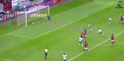 Defesa mais marcante da história do Brasileirão.