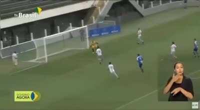 Brasil precisando da vacina. Bolsonaro: o vó meteli gol