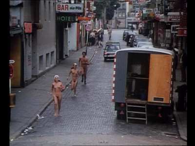 Gipfelglück im Dirndlrock -Eva Karinka - 1972 - Running Naked in Hamburg Germany