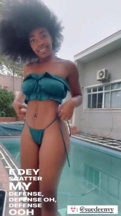 Pretty, natural, slim thick