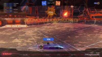 If Nightcrawler from X-Men played rocket league, he would pass to himself like this.