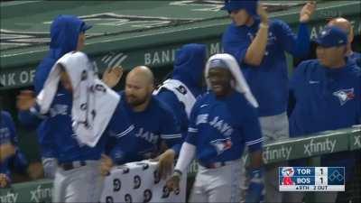 [Highlight] Vladdy Guerrero. 9th inning. 2 outs. Tie-game. 4th straight game with a home run.