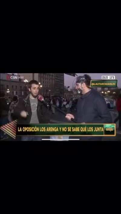 K5N La nota se subi&oacute; sin el cont&eacute;xto que yo proporcion&eacute;. Si queres sab&eacute;rlo AMA. (Demas esta decir que esta mas cortada cartulina de facultad)