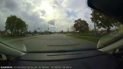 Not in a car but still a idiot, and completely clueless