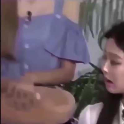 The two caster minions in lane watching Draven invade Ezreal’s guts: