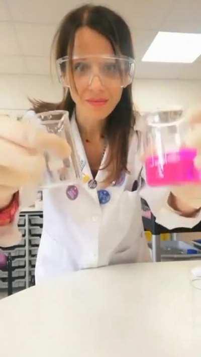 Clear > pink > clear?