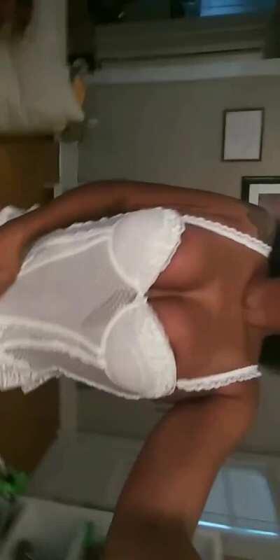 When Ajax is away Ivy will play 😉🥰🍑