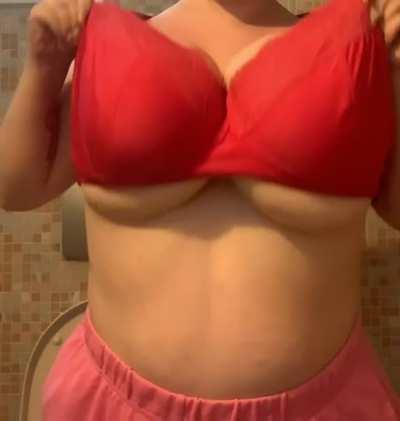 My tits bounce so much when they drop OC