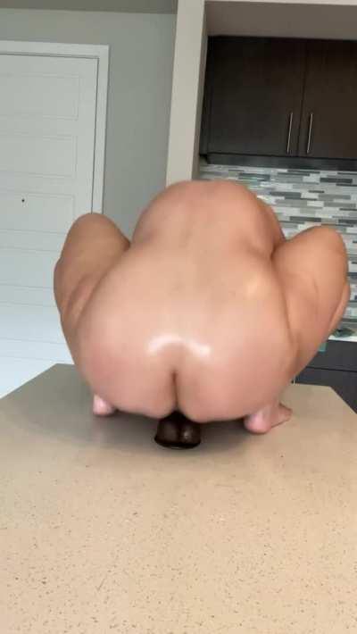 The full vid is in my bio 😈my first vid on ph!