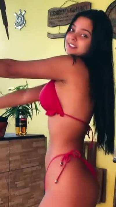 Juliê Mendes (@julie.mendesss)