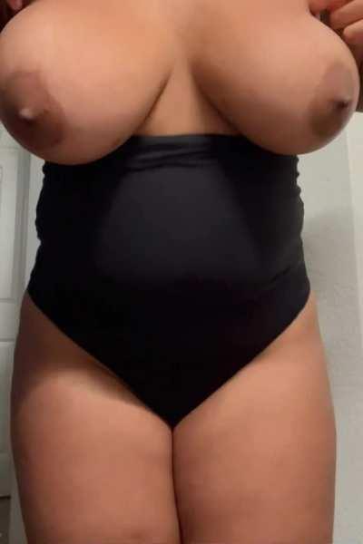 Would this big titty bounce make you fail No Nut November?