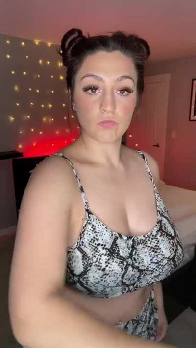 She is Back 😍 ( her Free album In Comments )