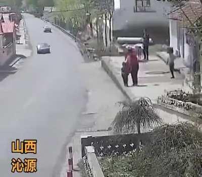 为什么阿中的体操这么厉害？从小锻炼的结果。