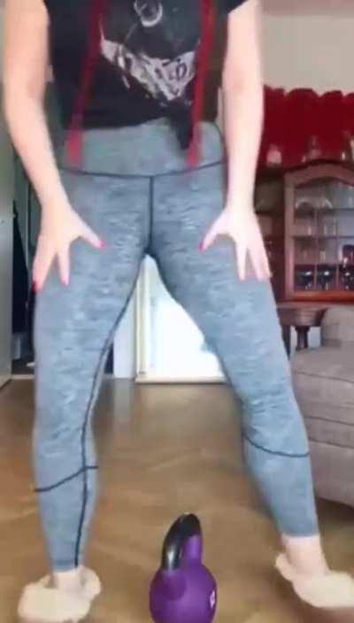 She's flexing hard bro