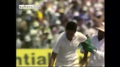 Mohinder Amarnath cleans up Mike Gatting in SF of WC 1983.