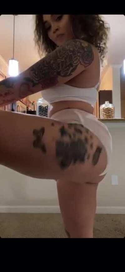 The best I could do if you wanna see the whole thing go to her ig it’s one of her saved lives