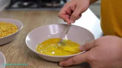 Crispy Popeyes-style chicken sandwich with 30% less calories [Oven-baked]