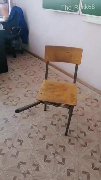 Bad chair 