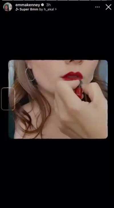 Getting dolled up (flashes/strobe warning)