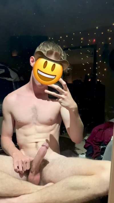 🤠🍆 am i big enough?