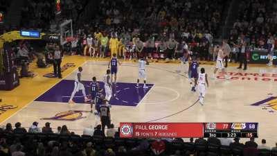 [Highlight] Paul George puts the moves on Reaves and hits the sweet jumper off the spin