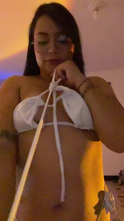 I‘ll probably get ignored but, hey :)