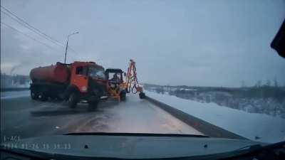 Heavy truck loses control, 