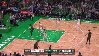 [Highlight] Marcus Smart finds the cutting Jaylen Brown for the huge dunk to put the Celtics up 19