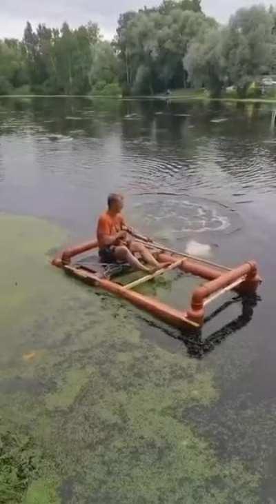 Плавсредство с мотором от дрели