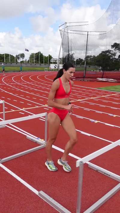 Alanah Yukich - Australian Hurdler