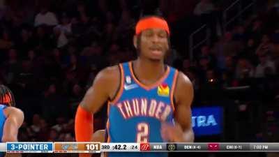 [Highlight] SGA adjust his hands and knocks down the three.